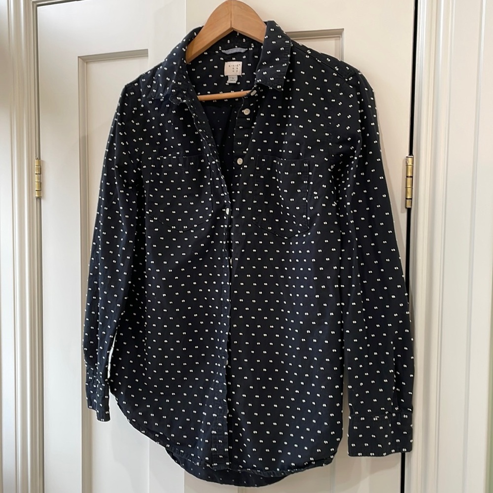 A New Day Super cute black & white button down shirt. Size L.